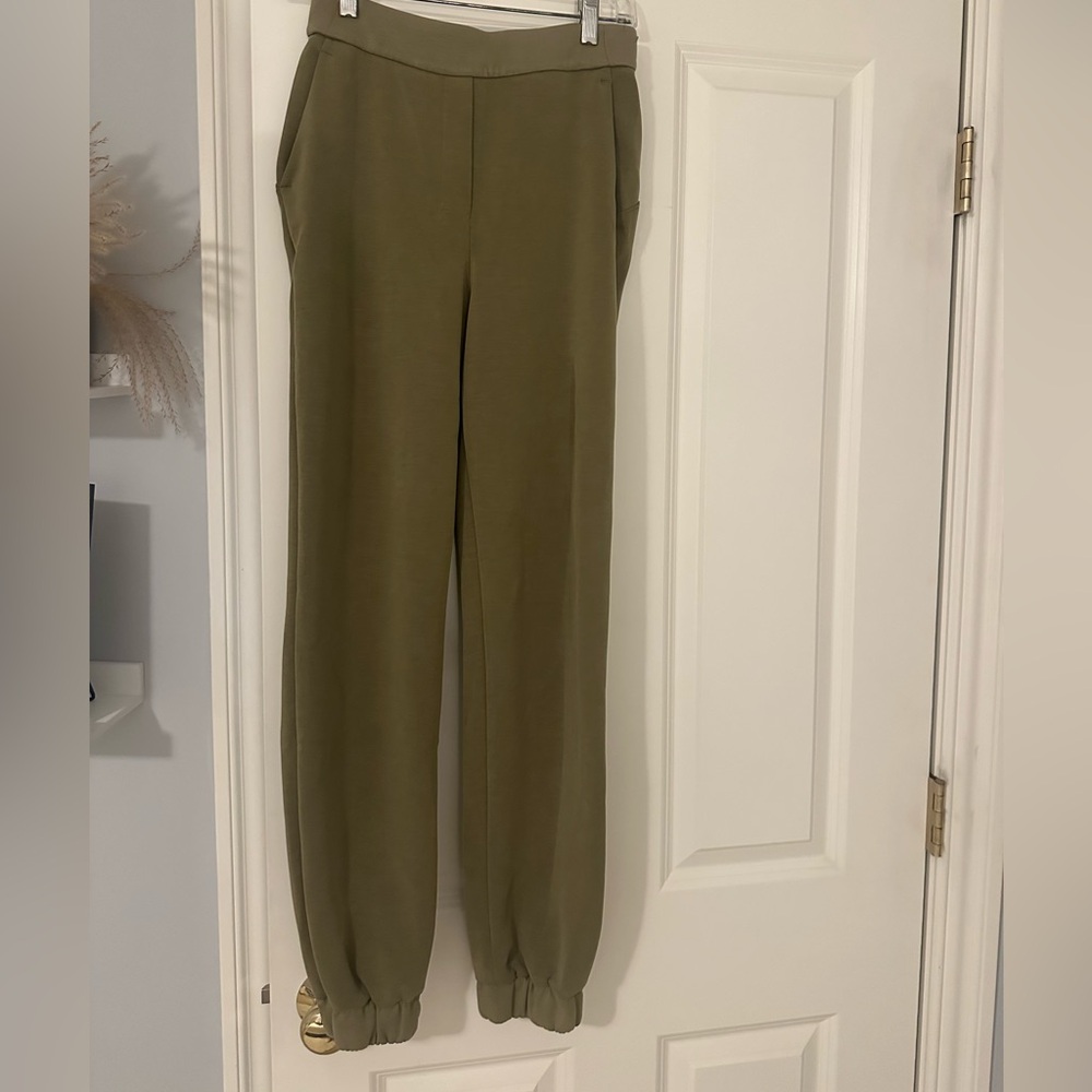 LULULEMON softstreme joggers